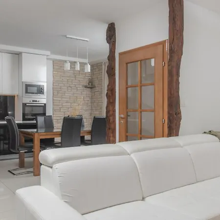 Old House - Makarska By Guide ヴィラ