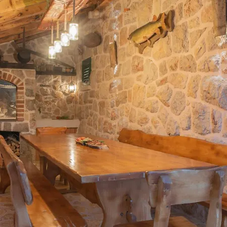 ヴィラ Old House - Makarska By Guide Šumet